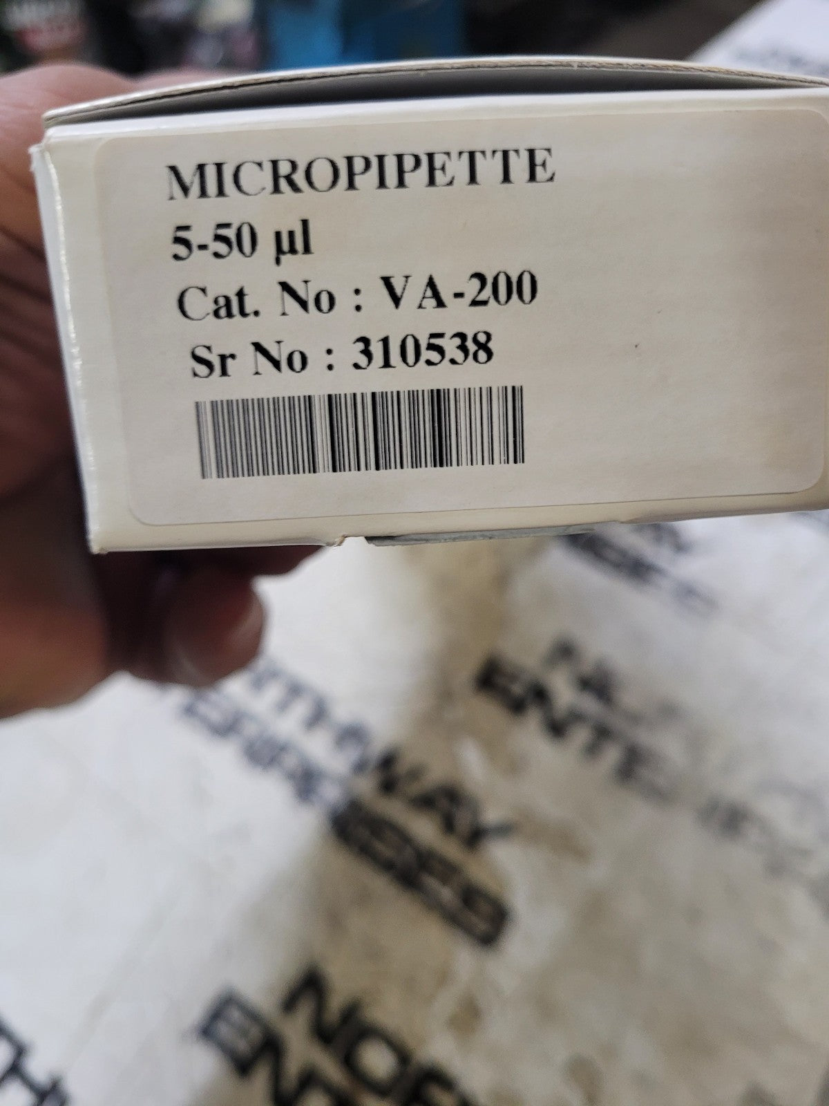Accumax MicroPipette 5-50ul VA-200