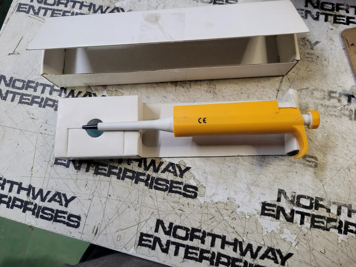 Accumax MicroPipette 100-1000ul VA-600