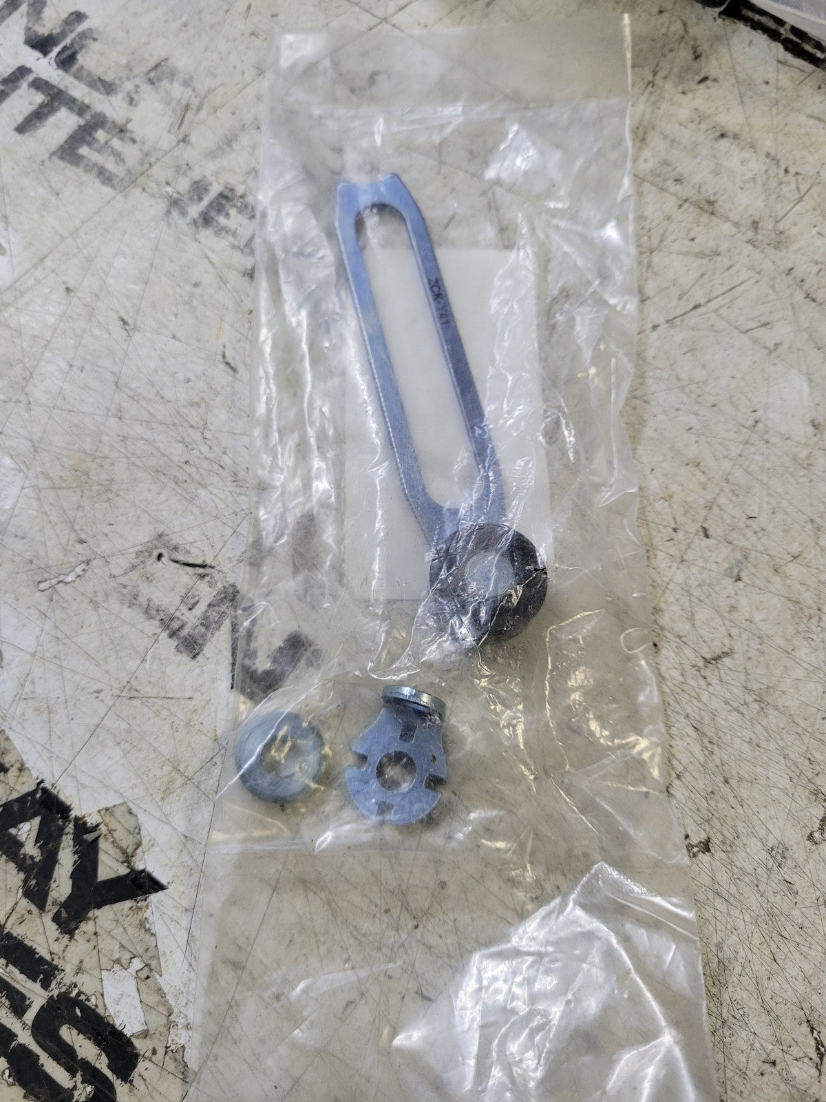 13PC - TELEMECANIQUE SENSORS ZCKY41 Roller Lever Arm