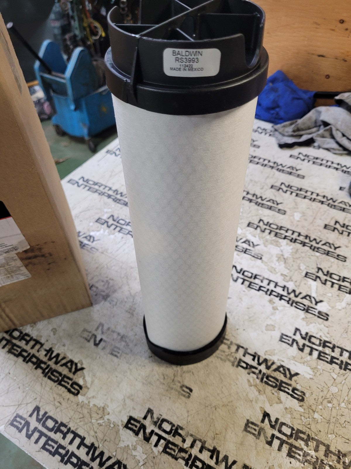 NEW R53993 BALDWIN AIR FILTER