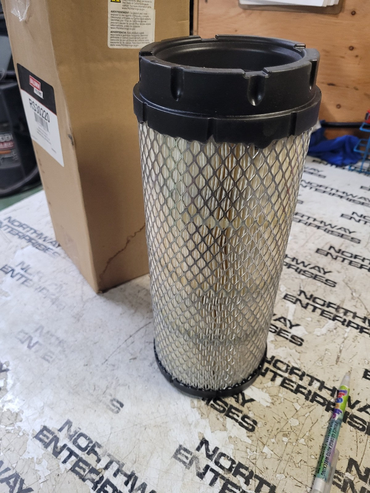 NEW R530220 BALDWIN AIR FILTER