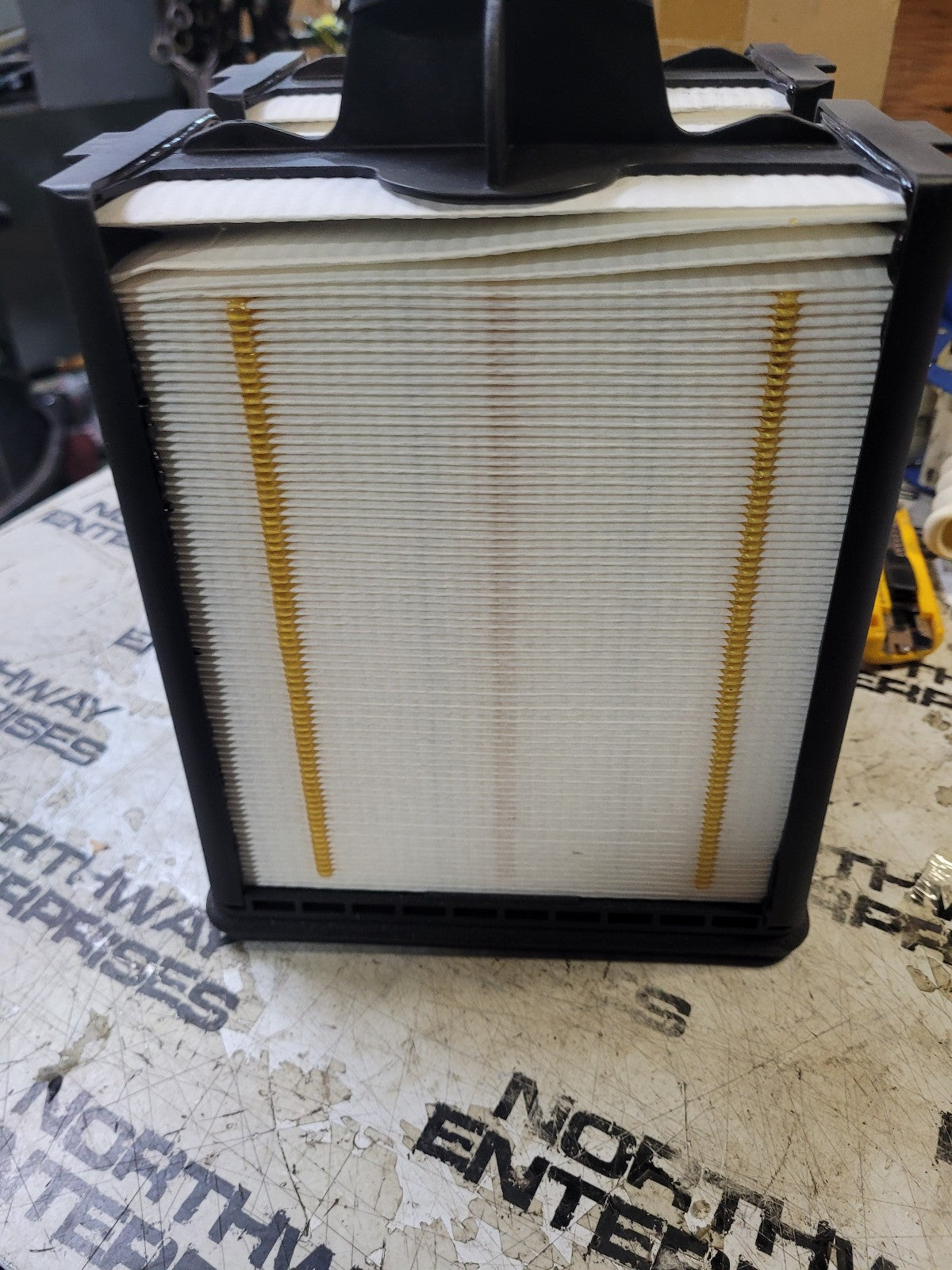 NEW PA31004 BALDWIN AIR FILTER