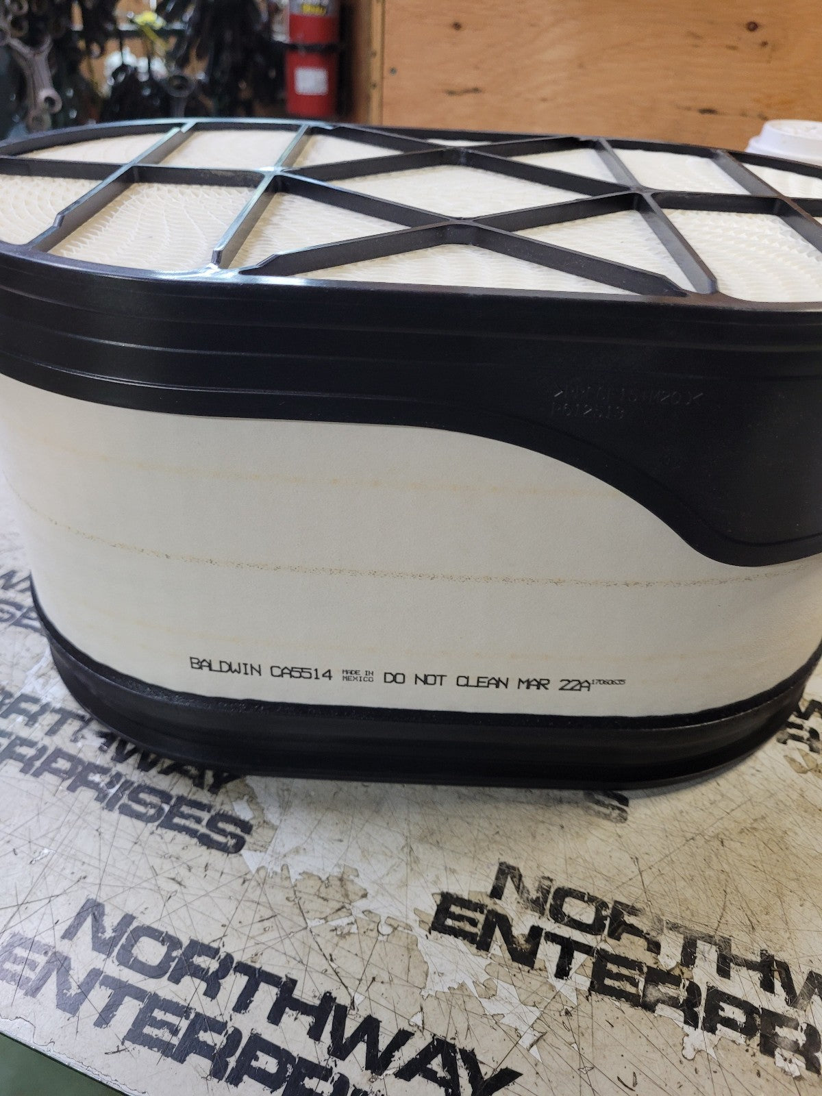 NEW CA5514 BALDWIN AIR FILTER