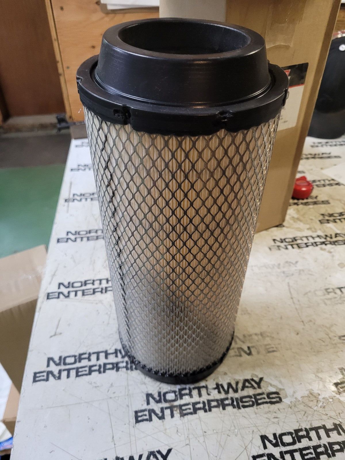 NEW RS3920 BALDWIN AIR FILTER