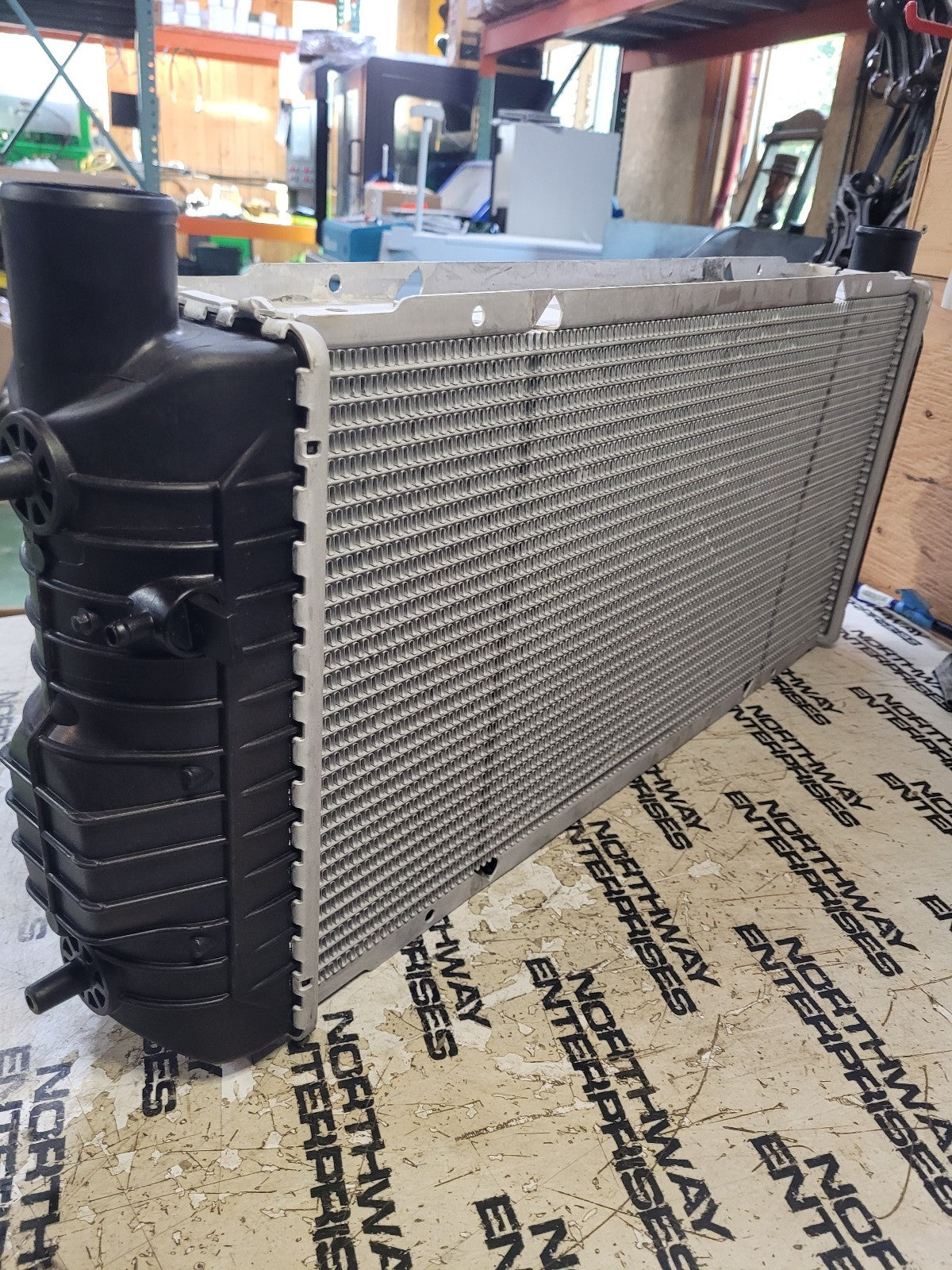 OEM AT364586 JOHN DEERE 329D RADIATOR