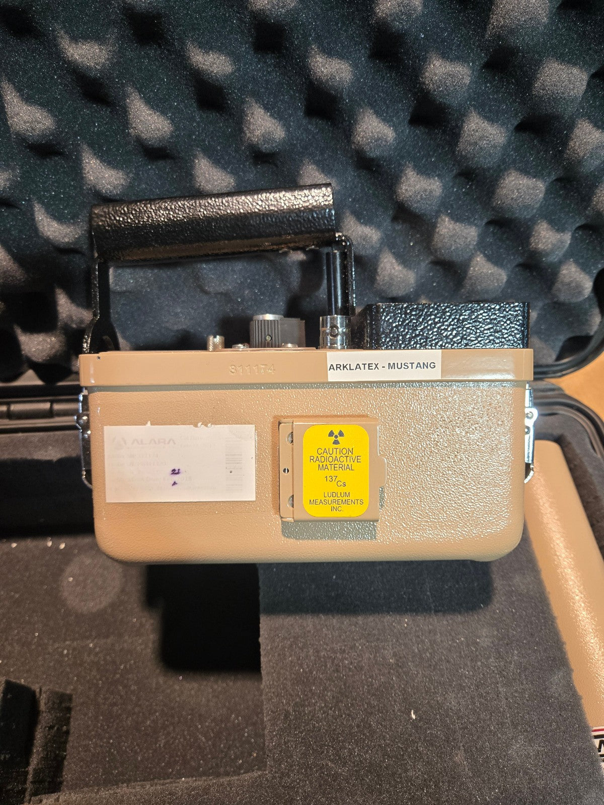 Ludlum Model 2241-2 Digital Survey Meter W/ Probe + Case 44-2, 44-9