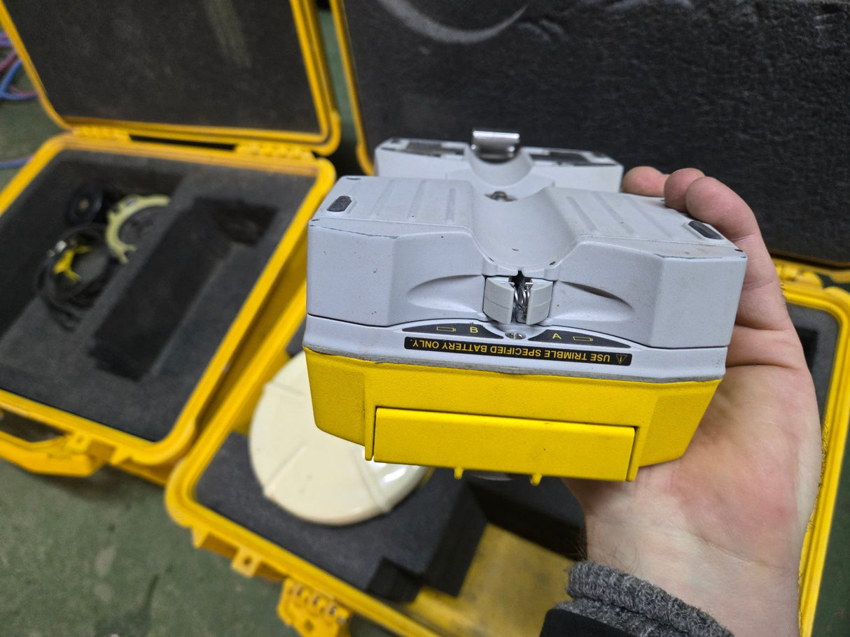 TRIMBLE 5700 TRIMMARK 3 5800 GPS Rover 45145-44 40406-00 41249-00 46000-44