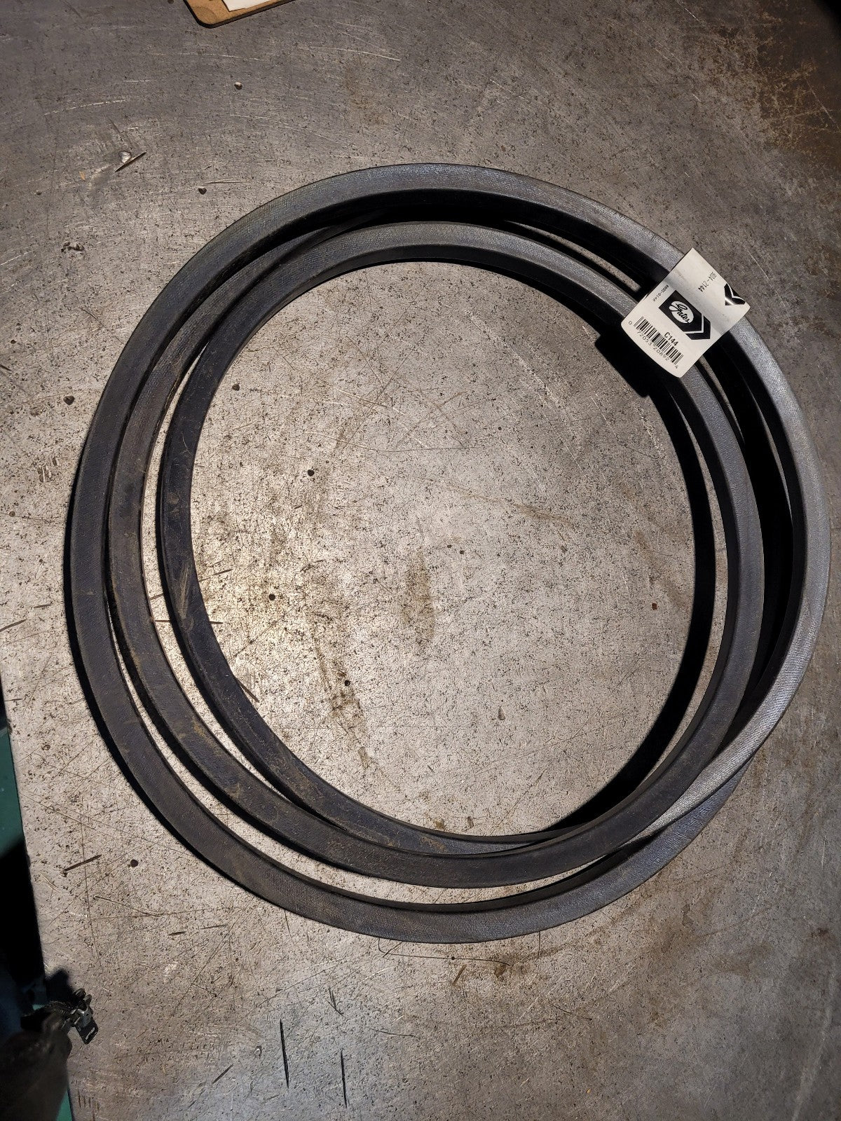 C144 NEW Gates Hi-Power II 7/8 in Top Width, 1 Strand, 148 in OD