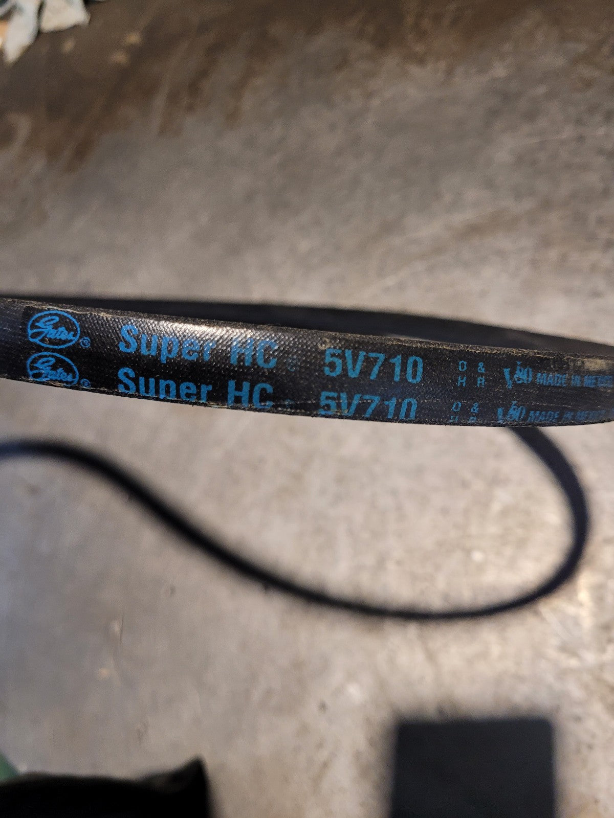 1 LOT OF 10 5V710 9334-0710 NEW GATES BELT 5/8 in Top Width, 1 Strand, 71 in OD