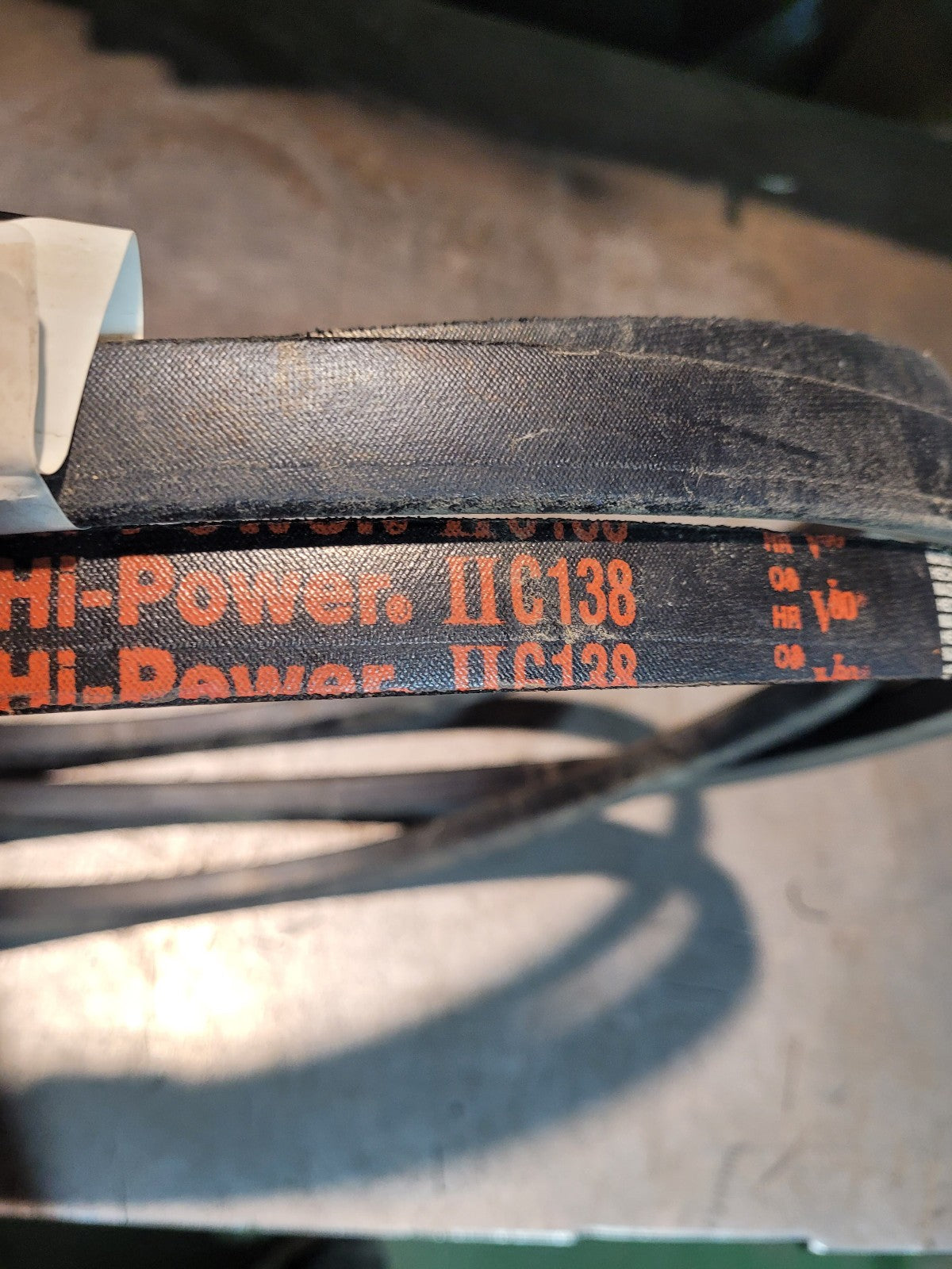 NEW C138 GATES BELT 7/8 in Top Width, 1 Strand, 142 in OD