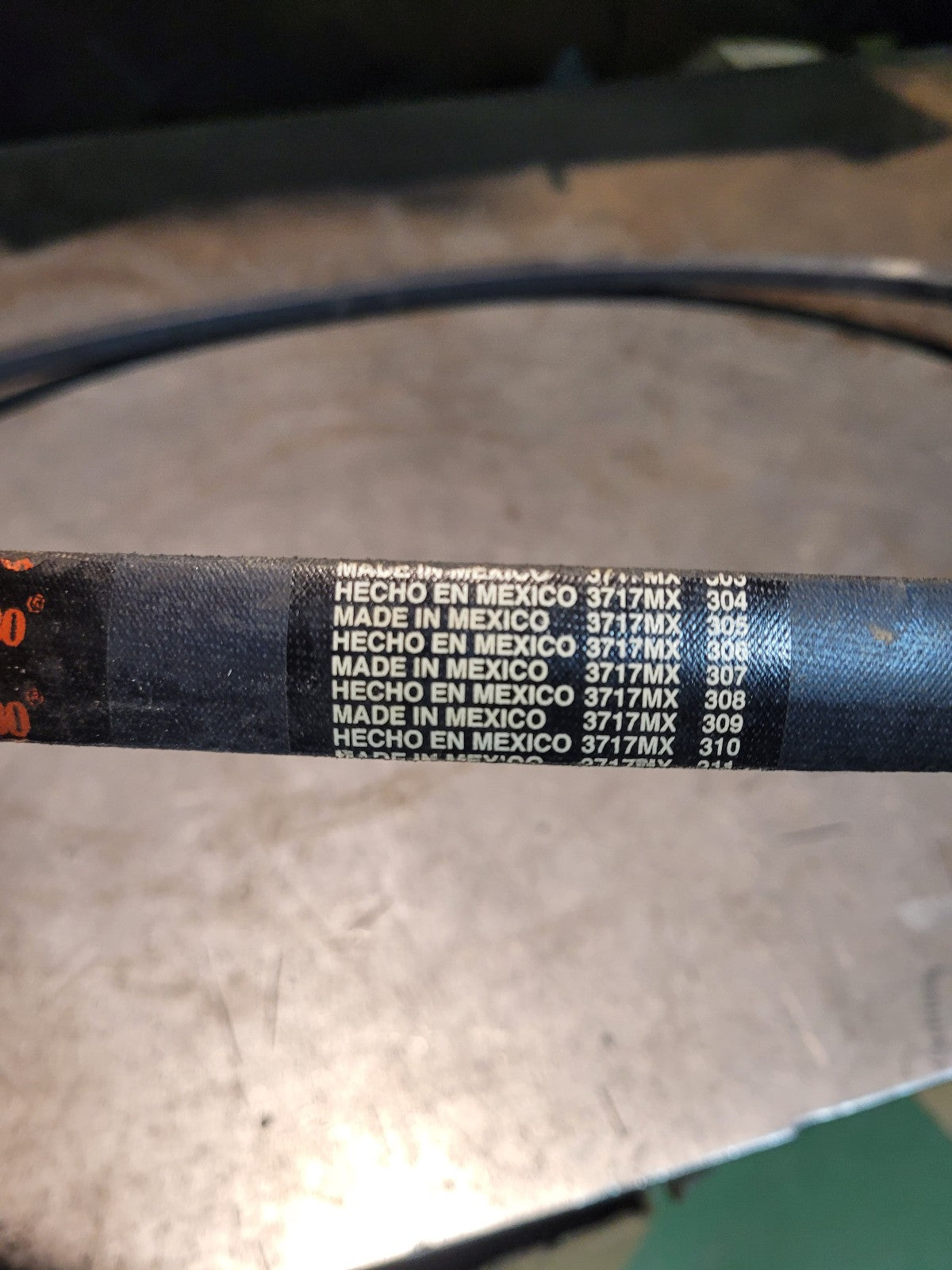 NEW C82 GATES BELT 7/8 in Top Width, 1 Strand, 86 in OD