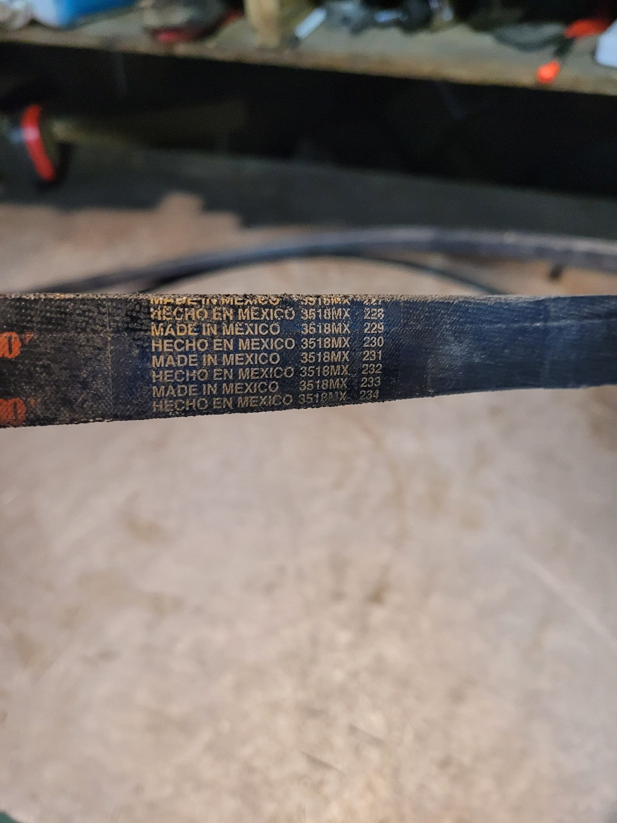 NEW C84 GATES BELT 7/8 in Top Width, 1 Strand, 88 in OOD
