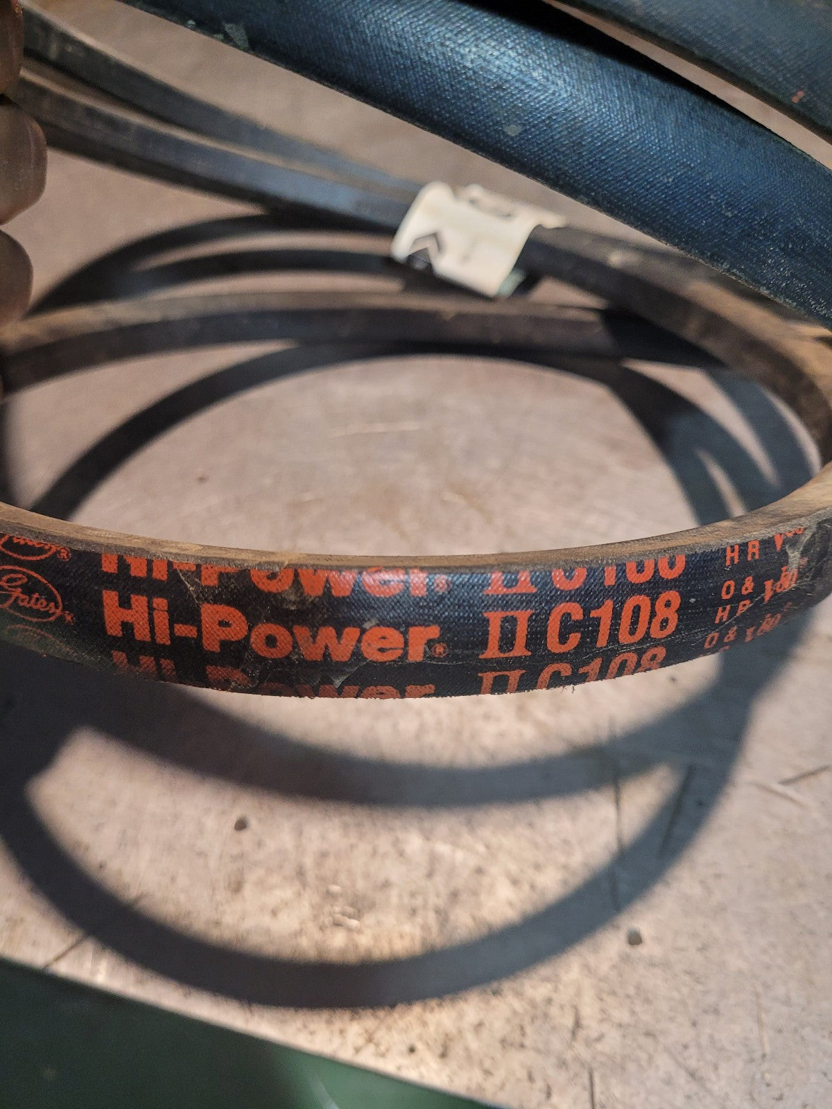 New C108 GATES BELT 7/8 in Top Width, 1 Strand, 112 in OD
