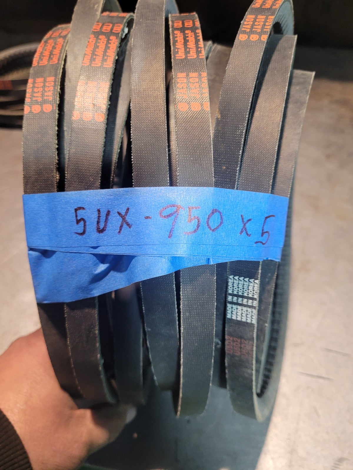 LOT OF 5 BELTS New 5VX-950 GATES BELT 5/8 in Top Width, 1 Strand, 95 in OD