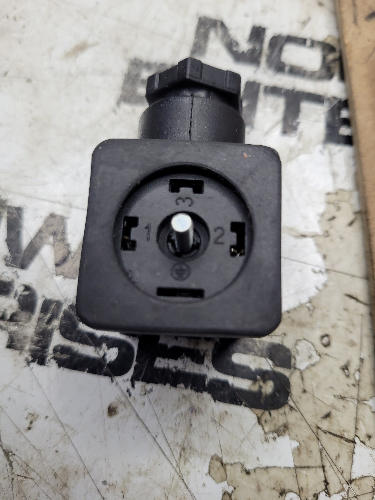 S23-12667-0 1039849 ELECTROHYDRAULIC SYSTEMS CONTROL VALVE 9A-00,75-350,A/B 24V