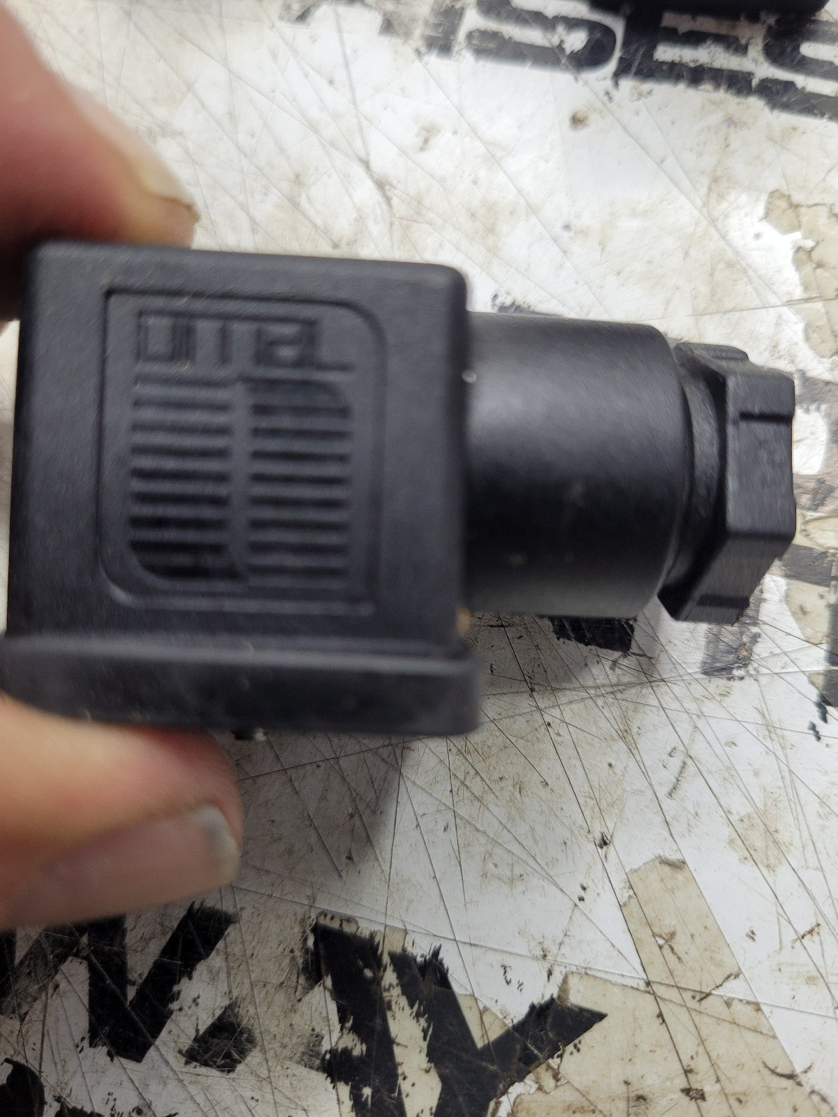 S23-12667-0 1039849 ELECTROHYDRAULIC SYSTEMS CONTROL VALVE 9A-00,75-350,A/B 24V