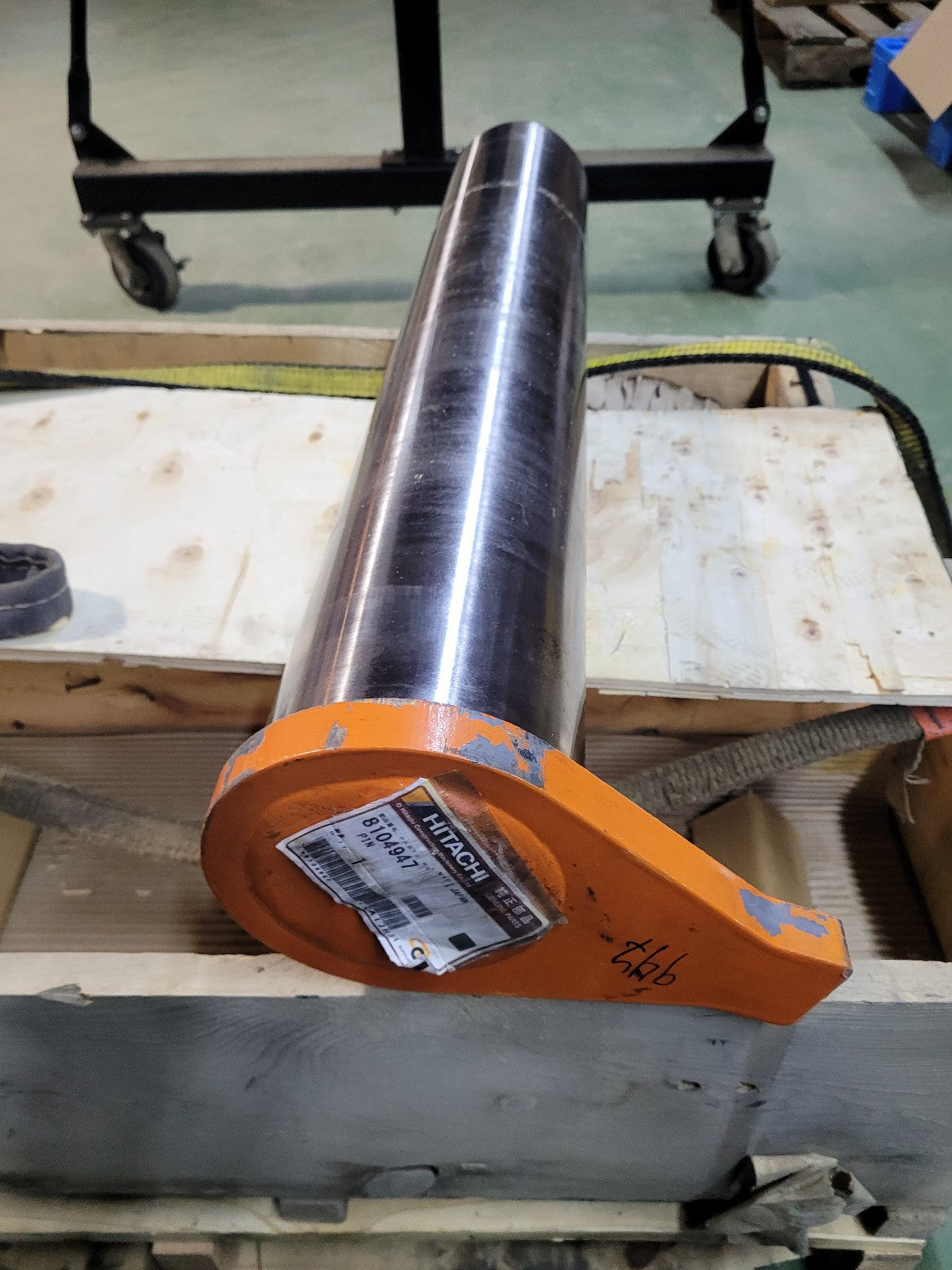 8104947 HITACHI PIN