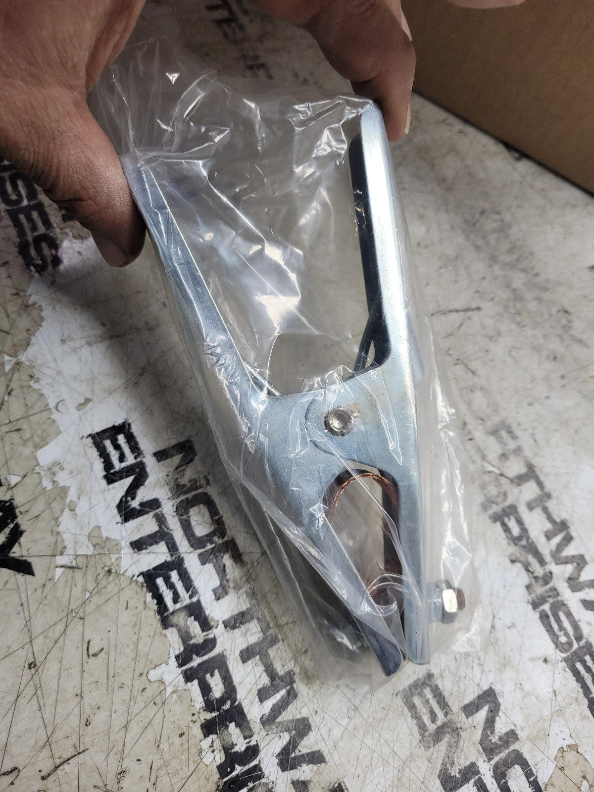 LOT OF 4 OF Shark Welding Steel Ground Clamp – 200 Amp PN 12105