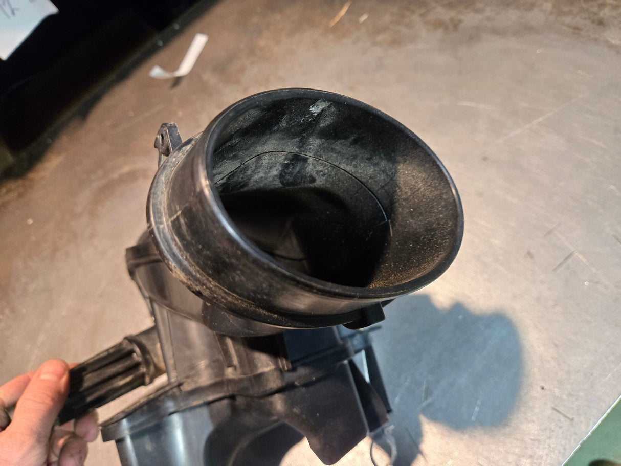 6.7L POWERSTROKE LC3Q-9J447-AC 2020 AIR INTAKE RESONATOR