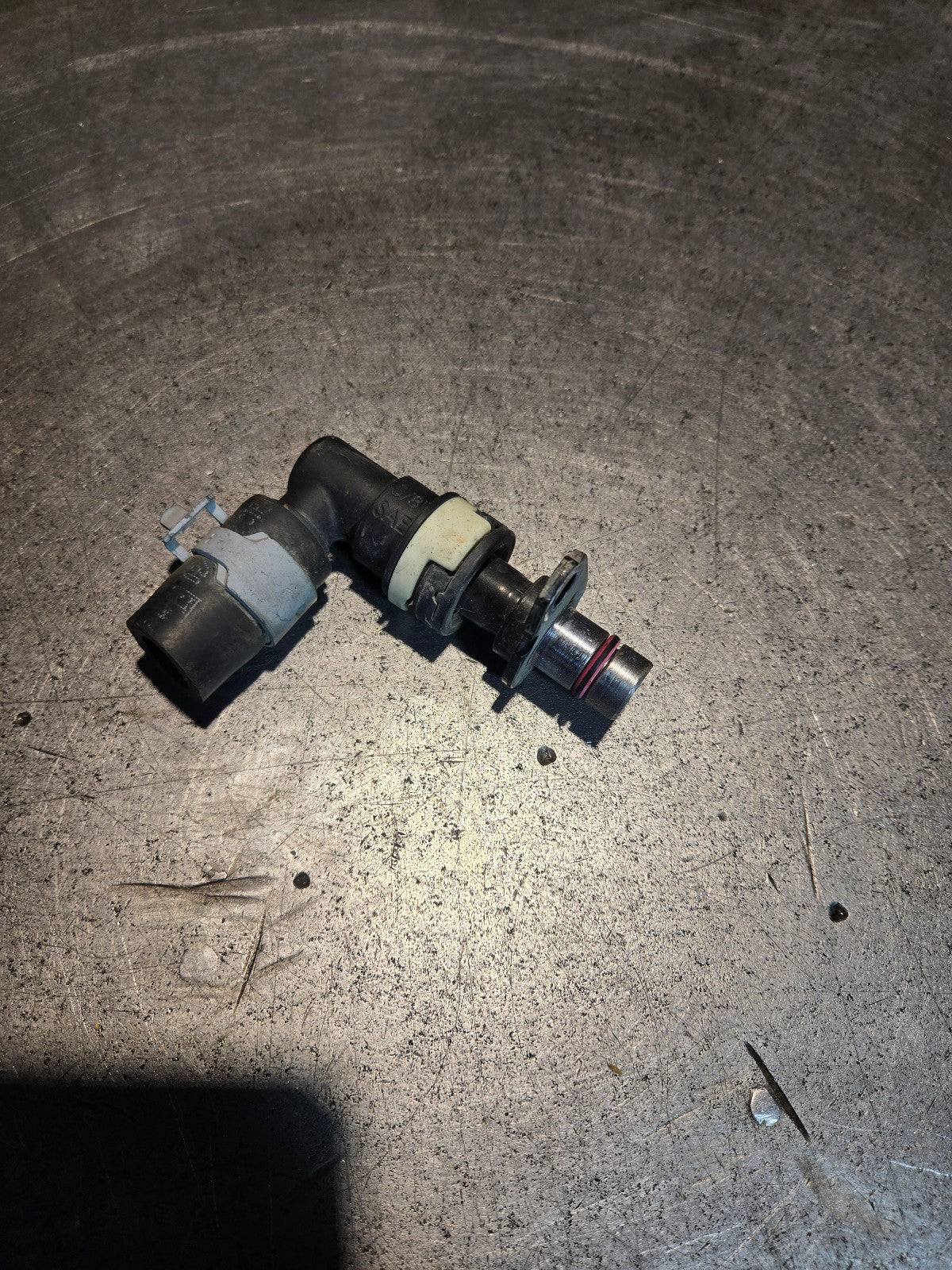 2017-2024 FORD 6.7L POWERSTROKE HC3Z-7A030-A ADAPTER HC3Z7A030A