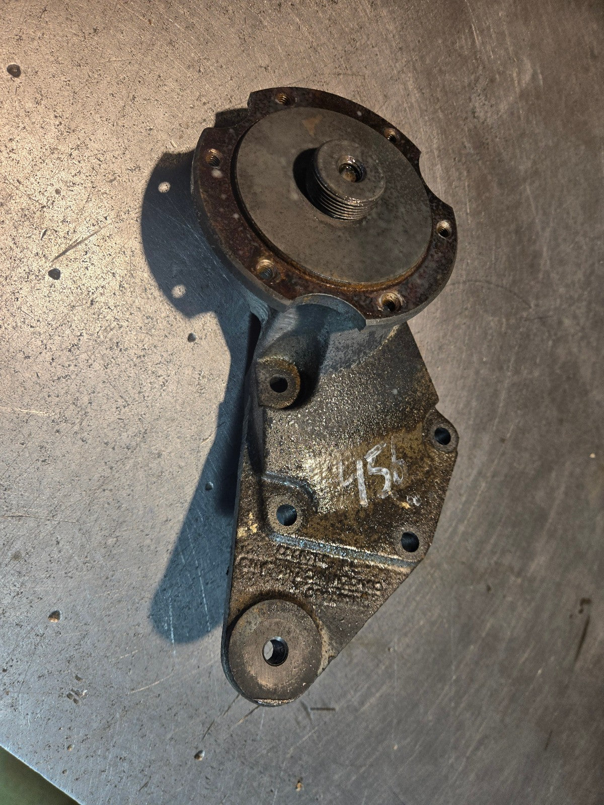 3949702 Cummins 2500 3500 5.9L 6.7 fan hub support bracket dodge 04-09 5086744AA