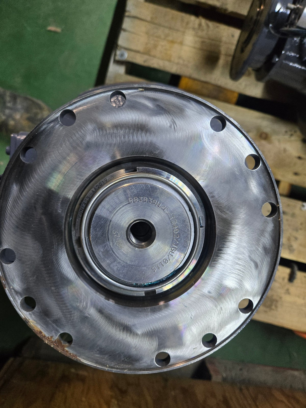 B84148P Poclain creep drive motor 24075 model code CDM10-0-127-22-P1-S1-YD00