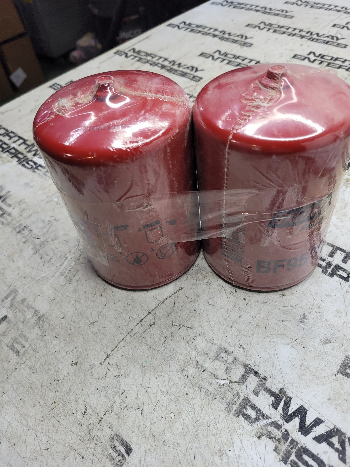 LOT OF 2 FILTERS - BF957-D BALDWIN FUEL FILTER