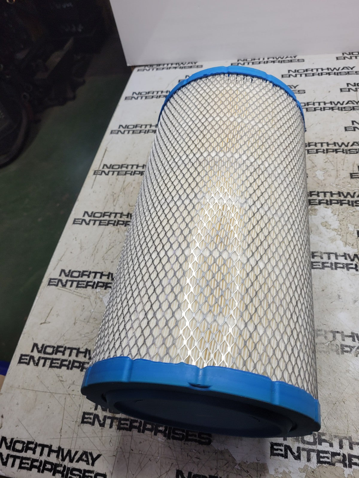 43921626 VOLVO AIR FILTER