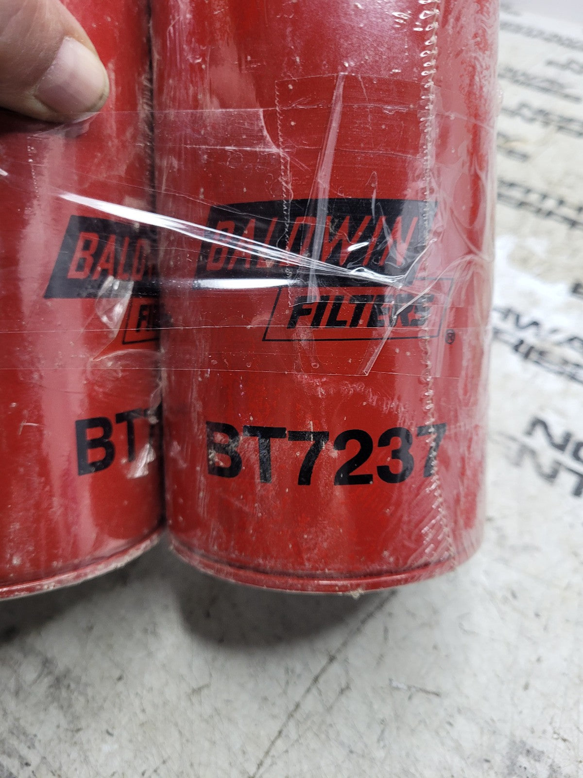 LOT OF 2 FILTERS - BT7237 BALDWIN OIL FILTER