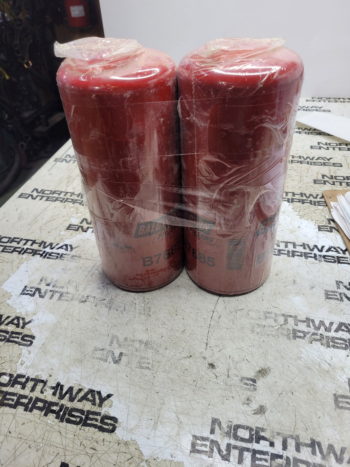 LOT OF 2 FILTERS - B7685 BALDWIN FUEL FILTER