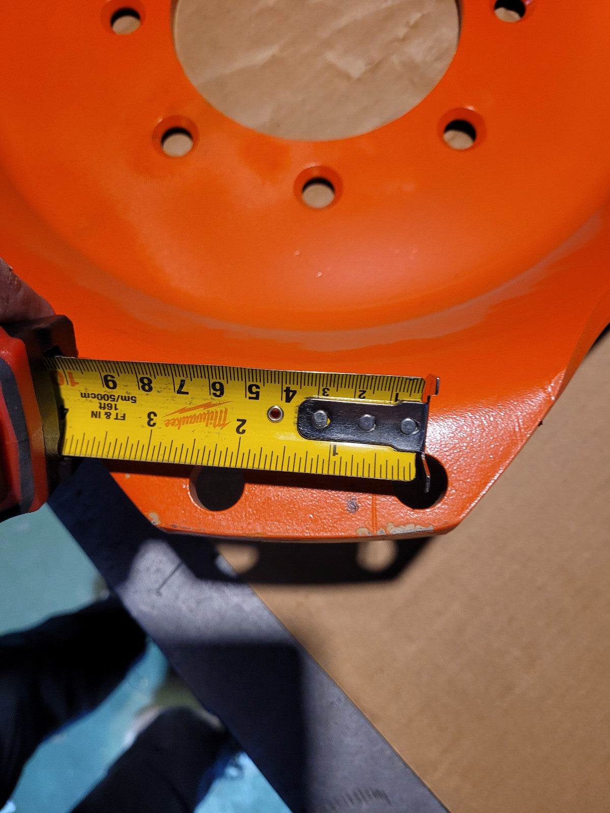 KUBOTA WHEEL CENTER M96 M135 3N999-0016 (PLEASE VIEW PICTURES AS pn MAY BE WRONG
