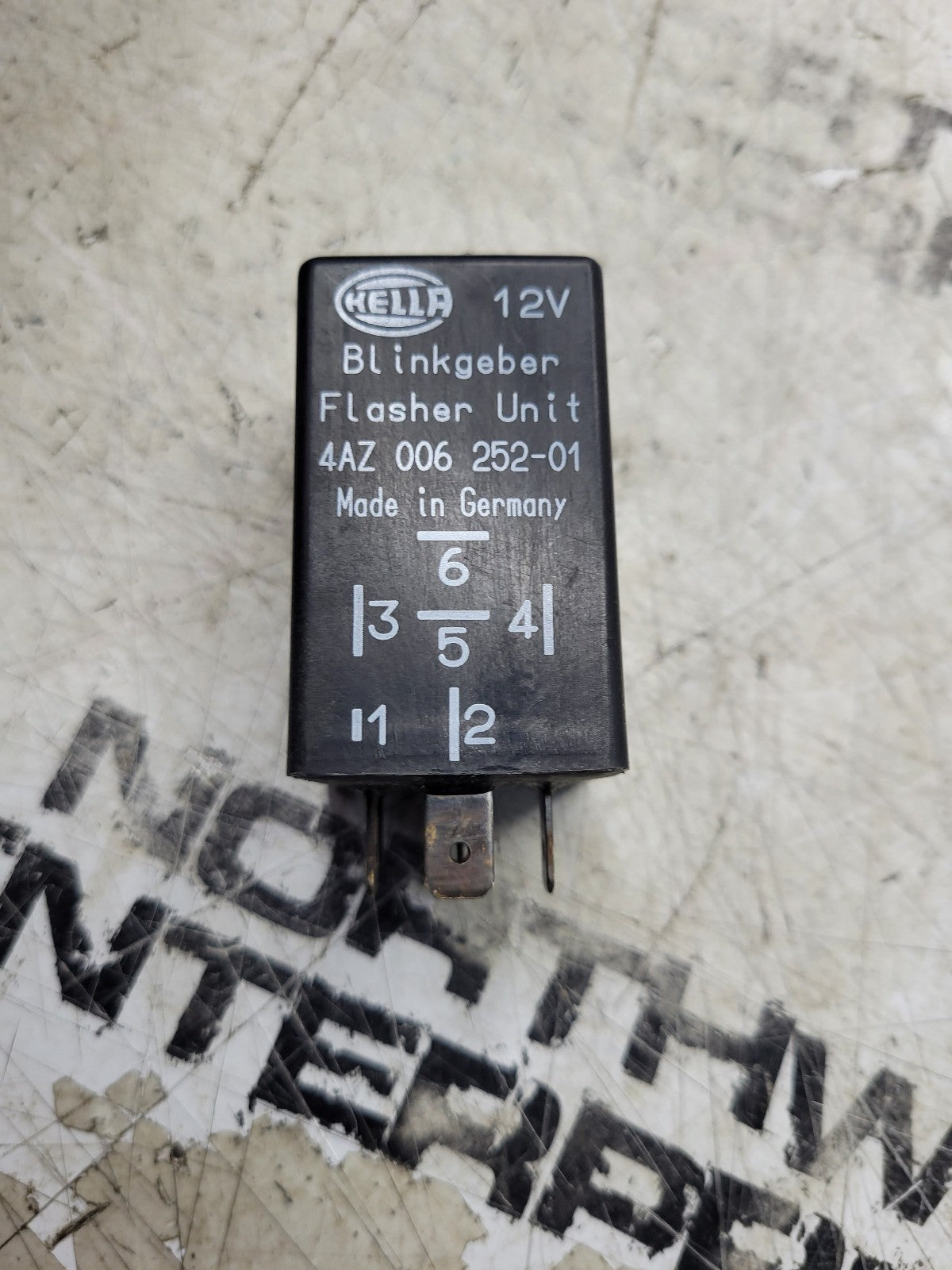 72317970 AGCO FLASHER RELAY