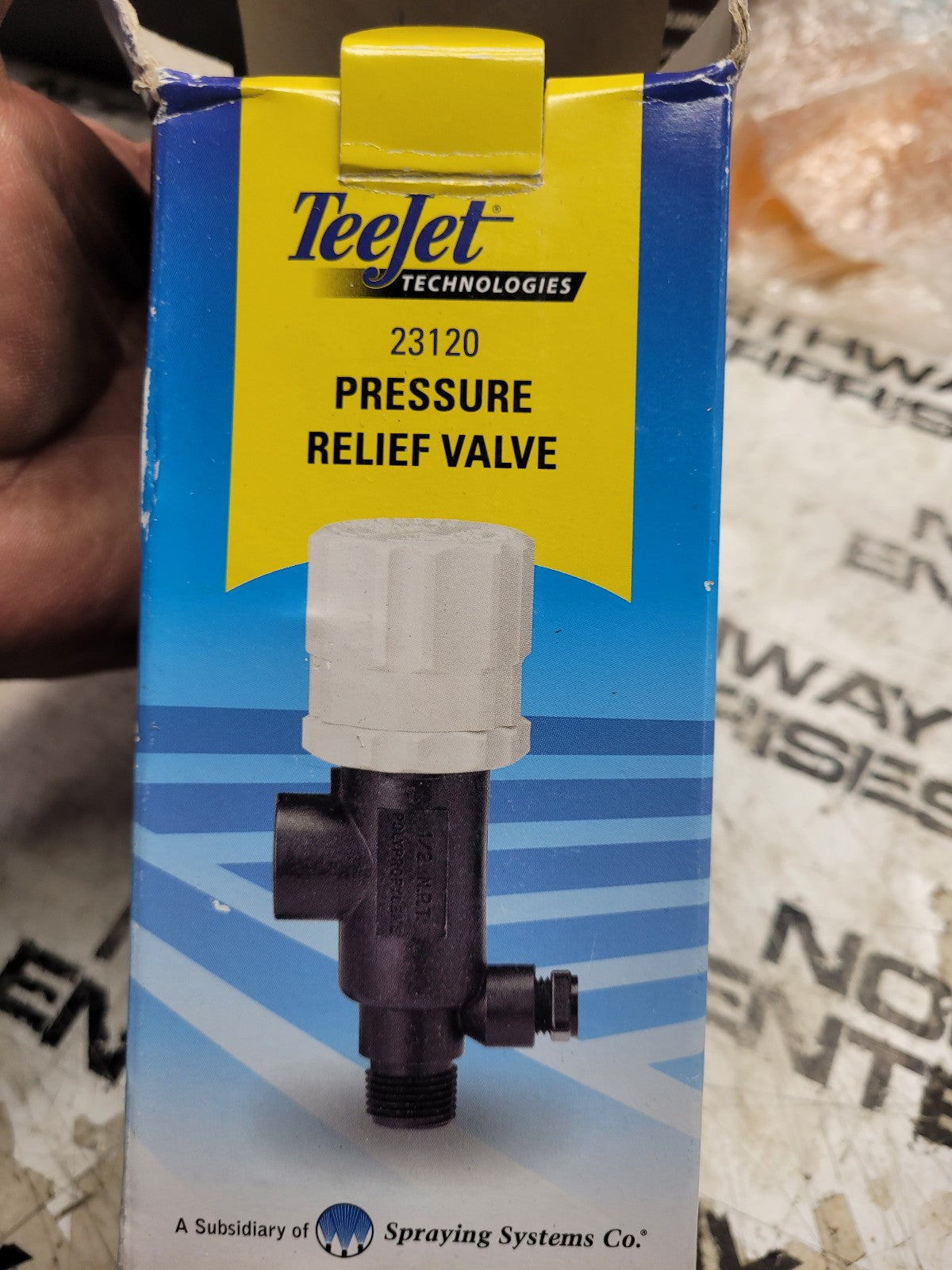 SPP23120-1/2-PP RELIEF VALVE TEE JET