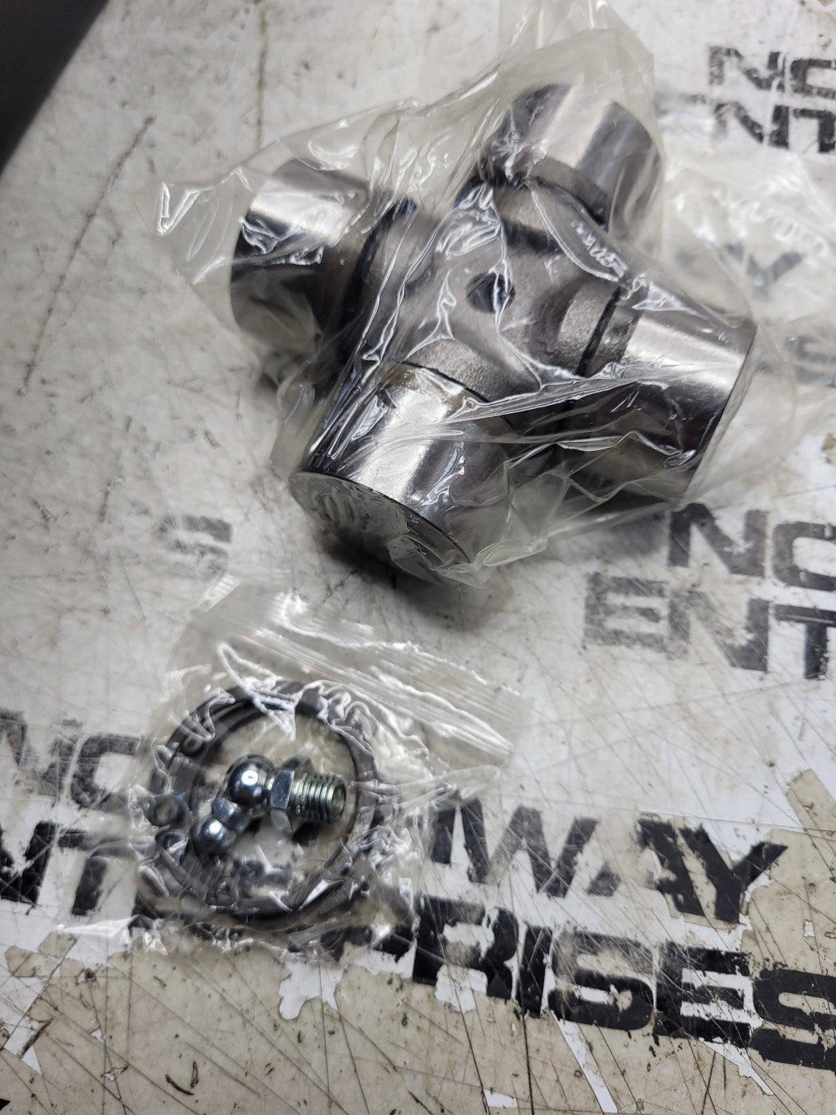 A036 CROSS U JOINT KIT