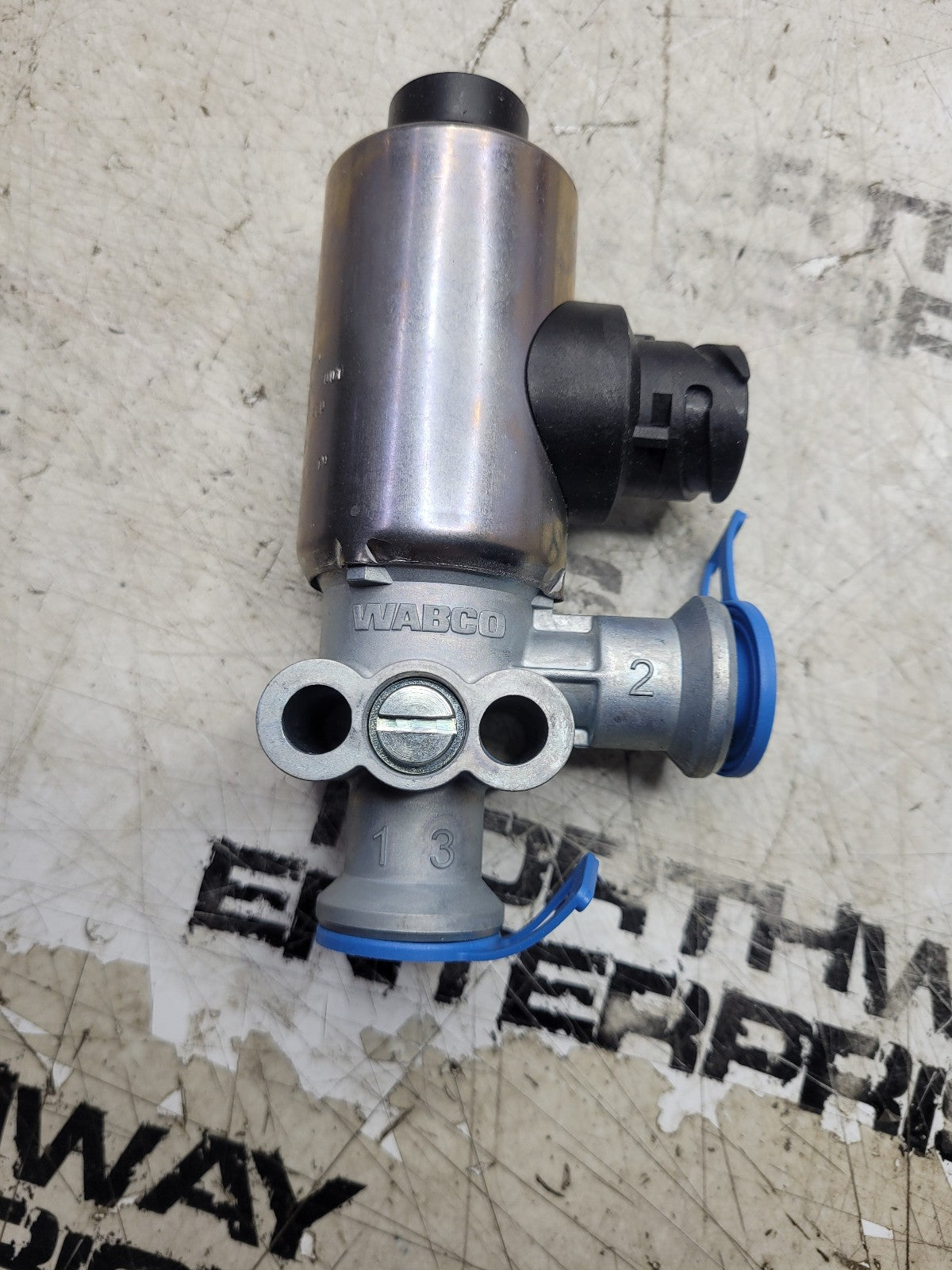 NEW 72452470 AGCO SOLENOID VALVE