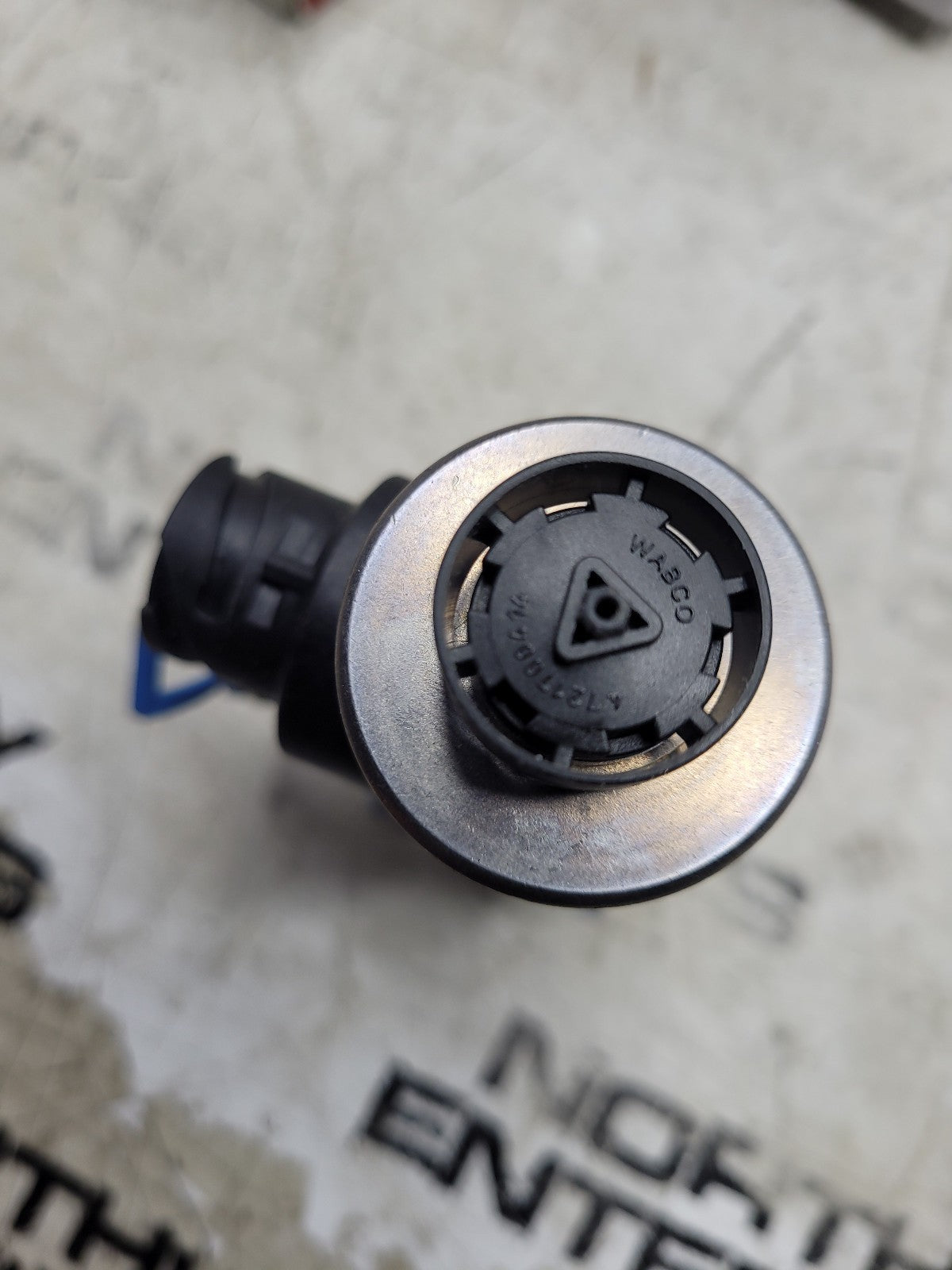 NEW 72452470 AGCO SOLENOID VALVE