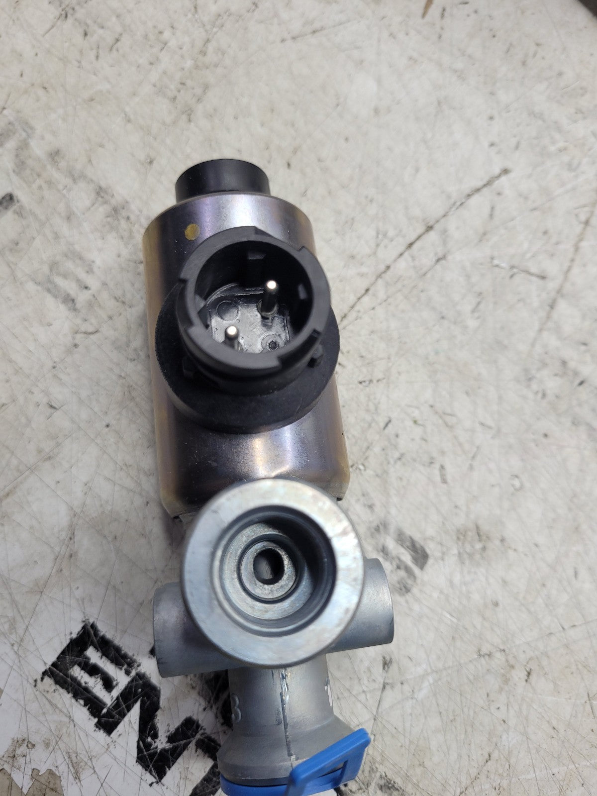 NEW 72452470 AGCO SOLENOID VALVE