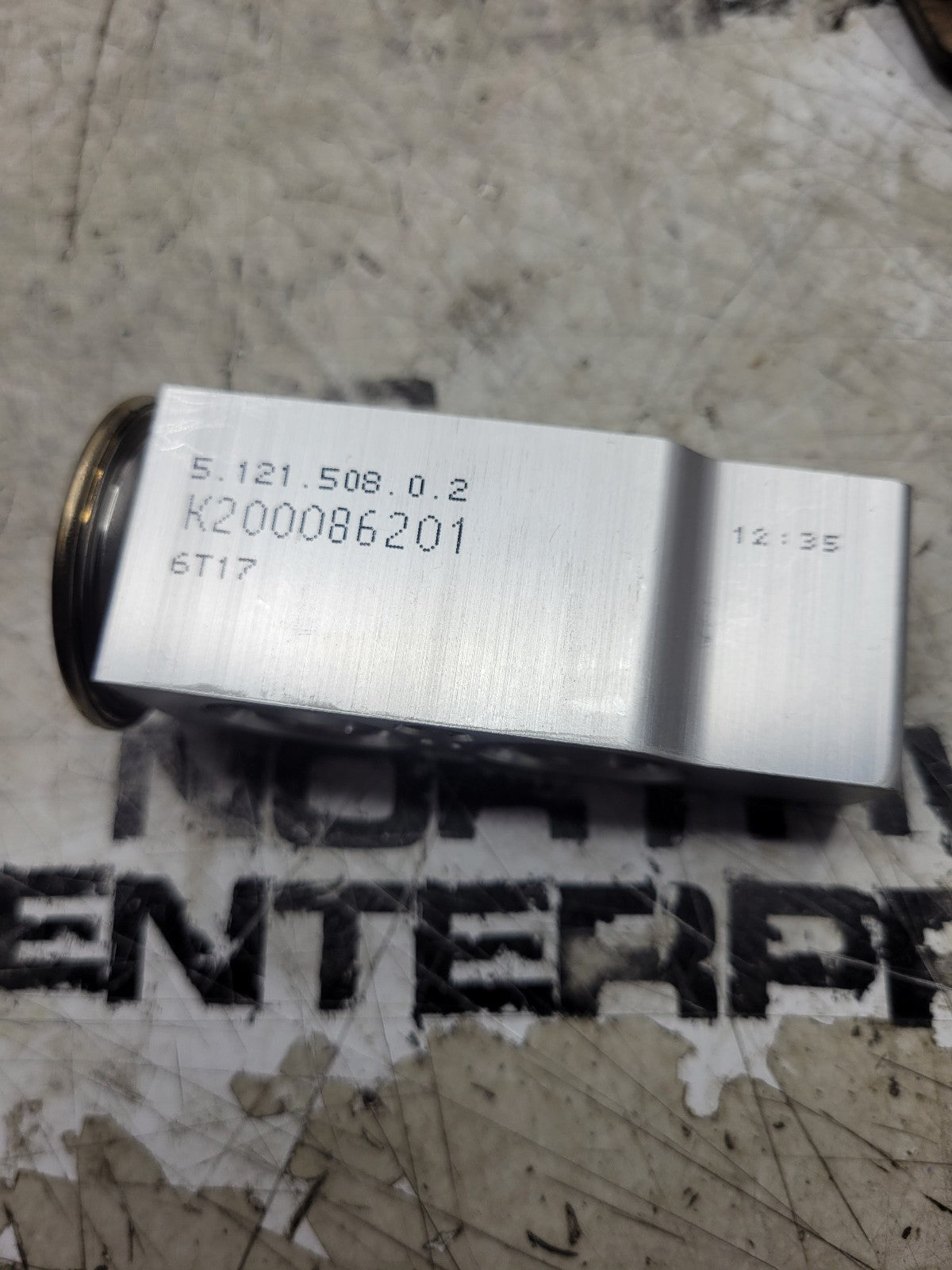 NEW AGCO A/C Expansion Valve 82002793, 3902334M91 For Massey New Holland