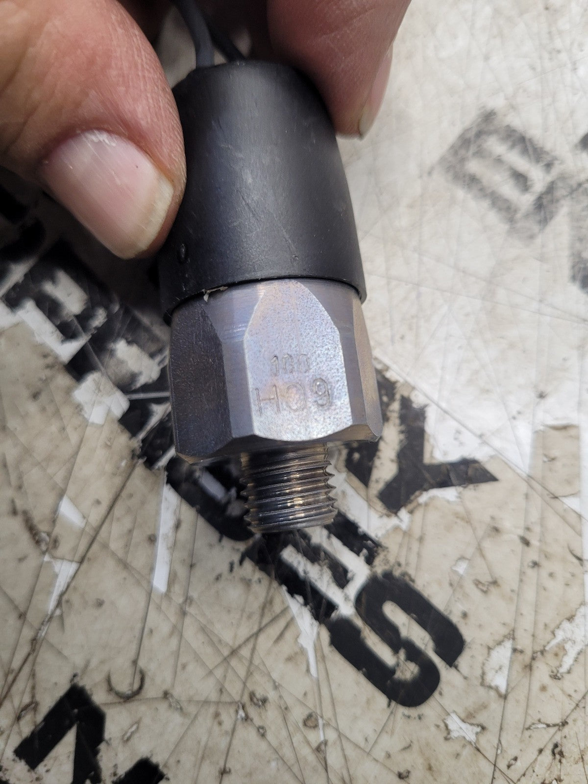 NEW AGCO 72453413 PRESSURE SWITCH