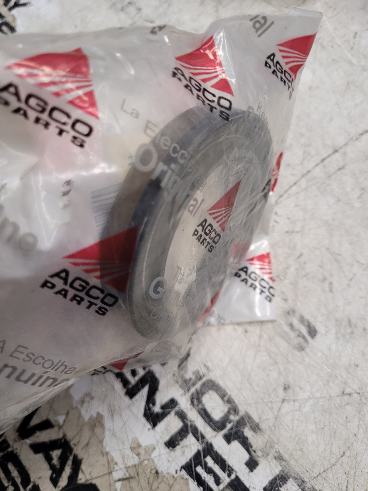 NEW AGCO 72344644 Shaft Seal