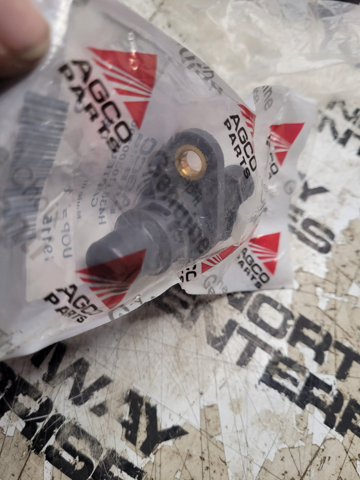 NEW AGCO 72629730 Sensor