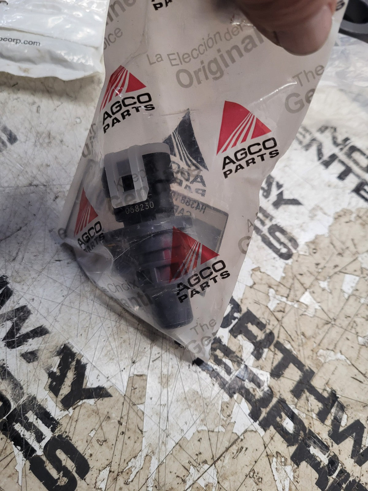 NEW AGCO 72629730 Sensor