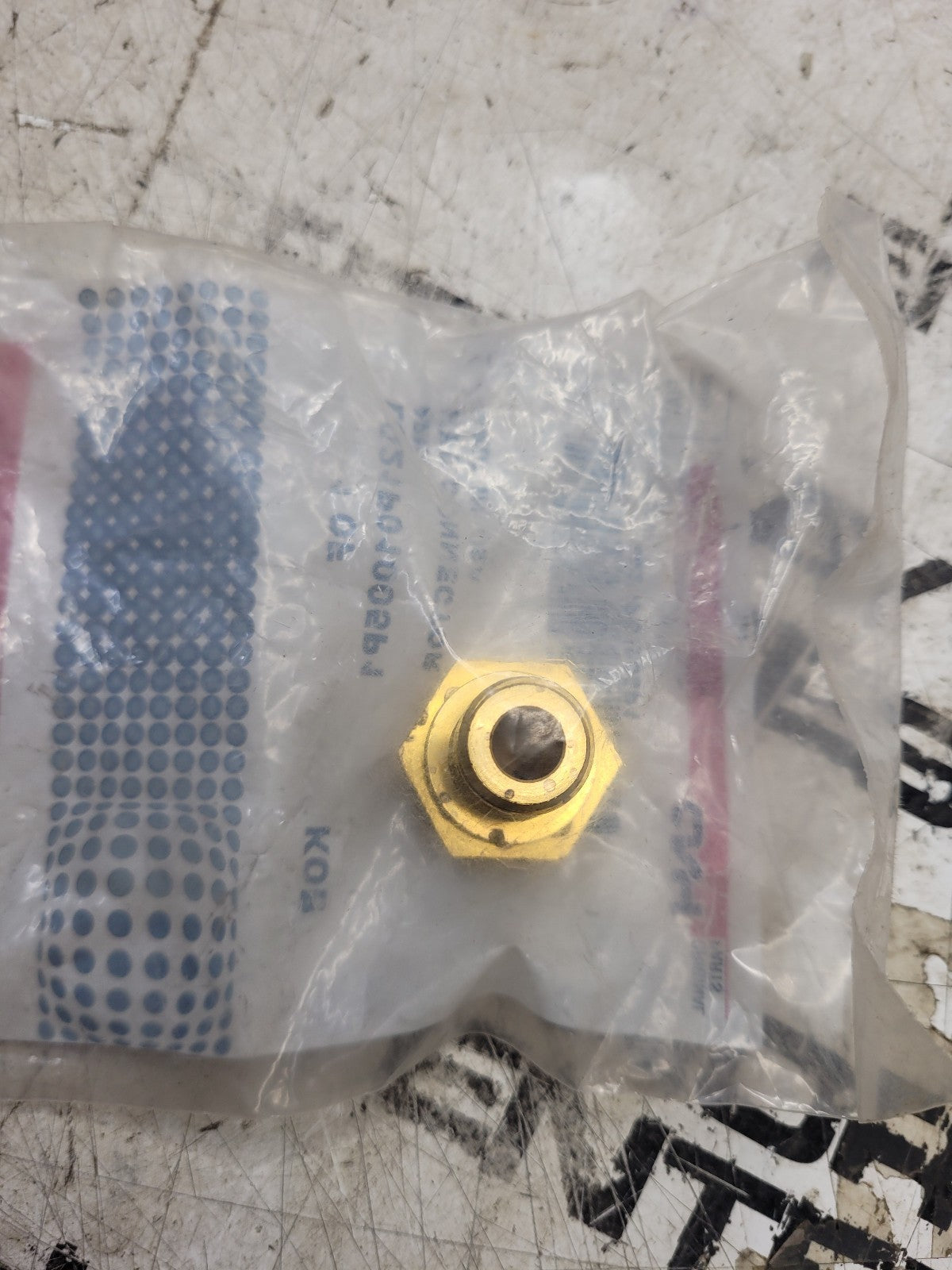 NEW AGCO LQ21P01005P1 CONNECTOR
