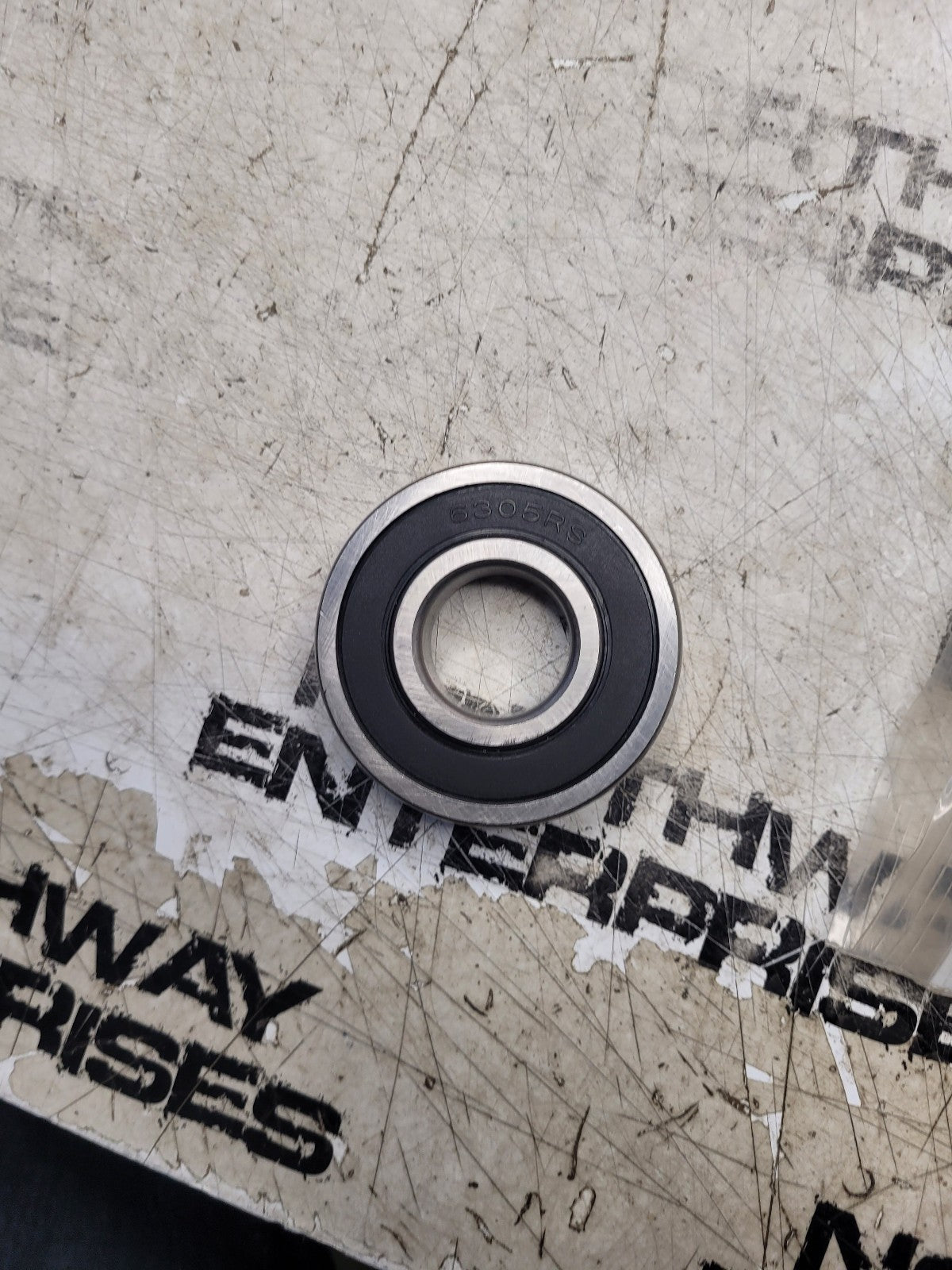 NEW 6305-2RS-1 Deep Groove Ball Bearing