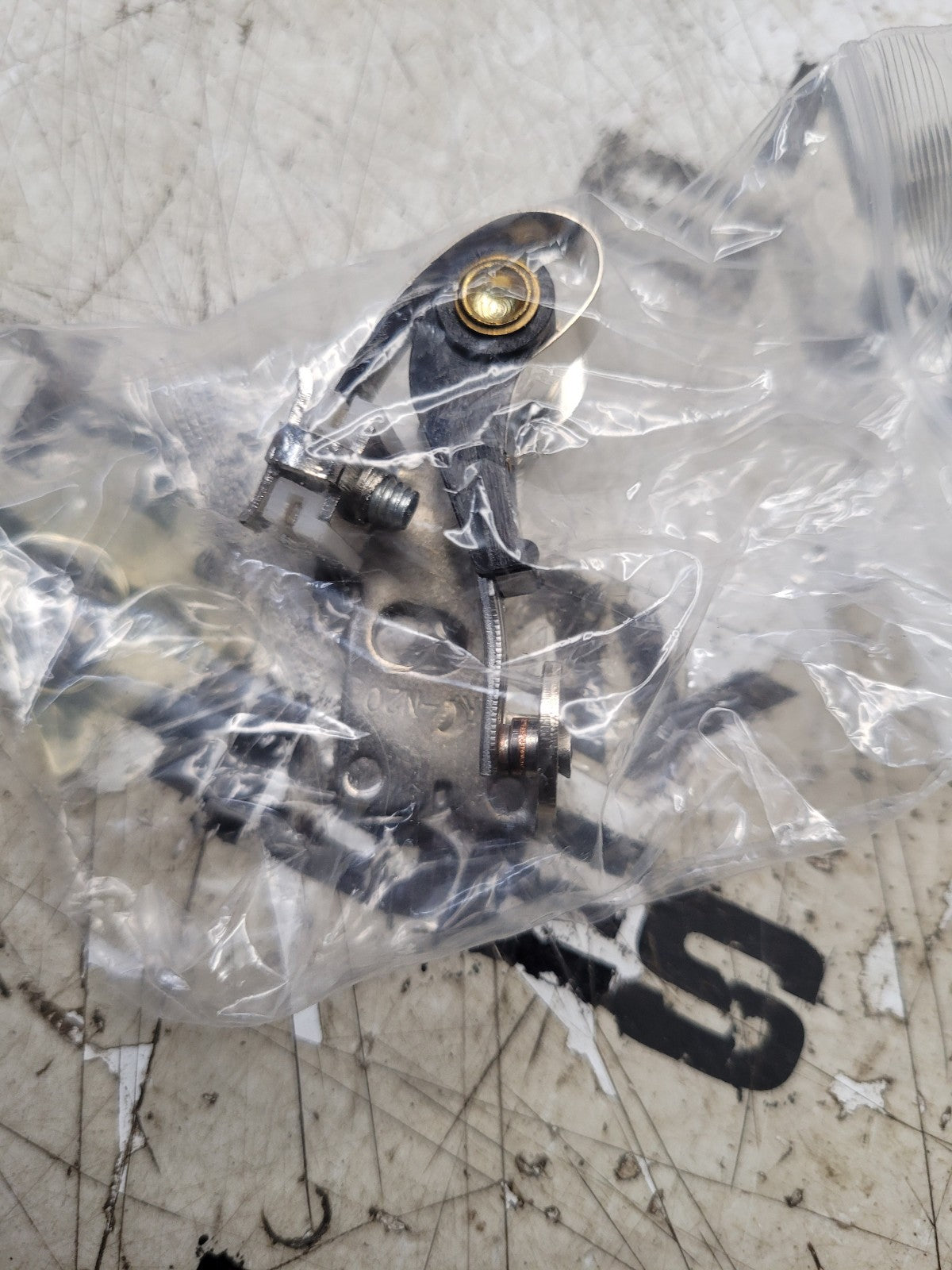 AGCO Ignition Points Set Fits Case 407018R91 839008M91 353896R91