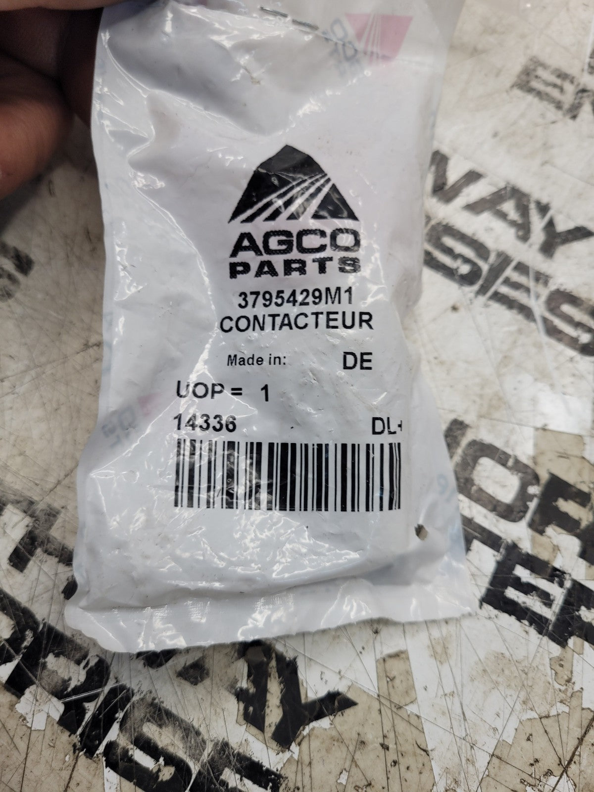 3795429M1 New Genuine AGCO Indirect Switch