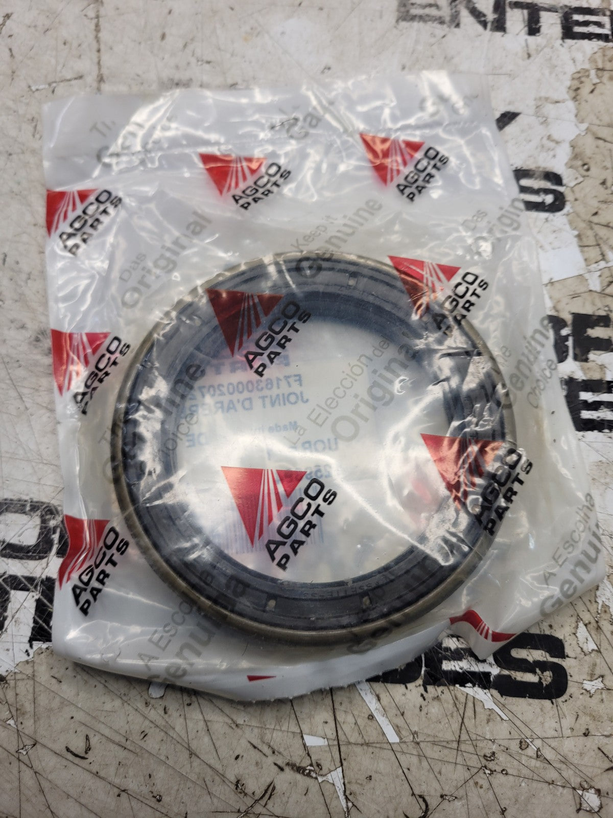 72420439 New Genuine AGCO Axle Oil Seal