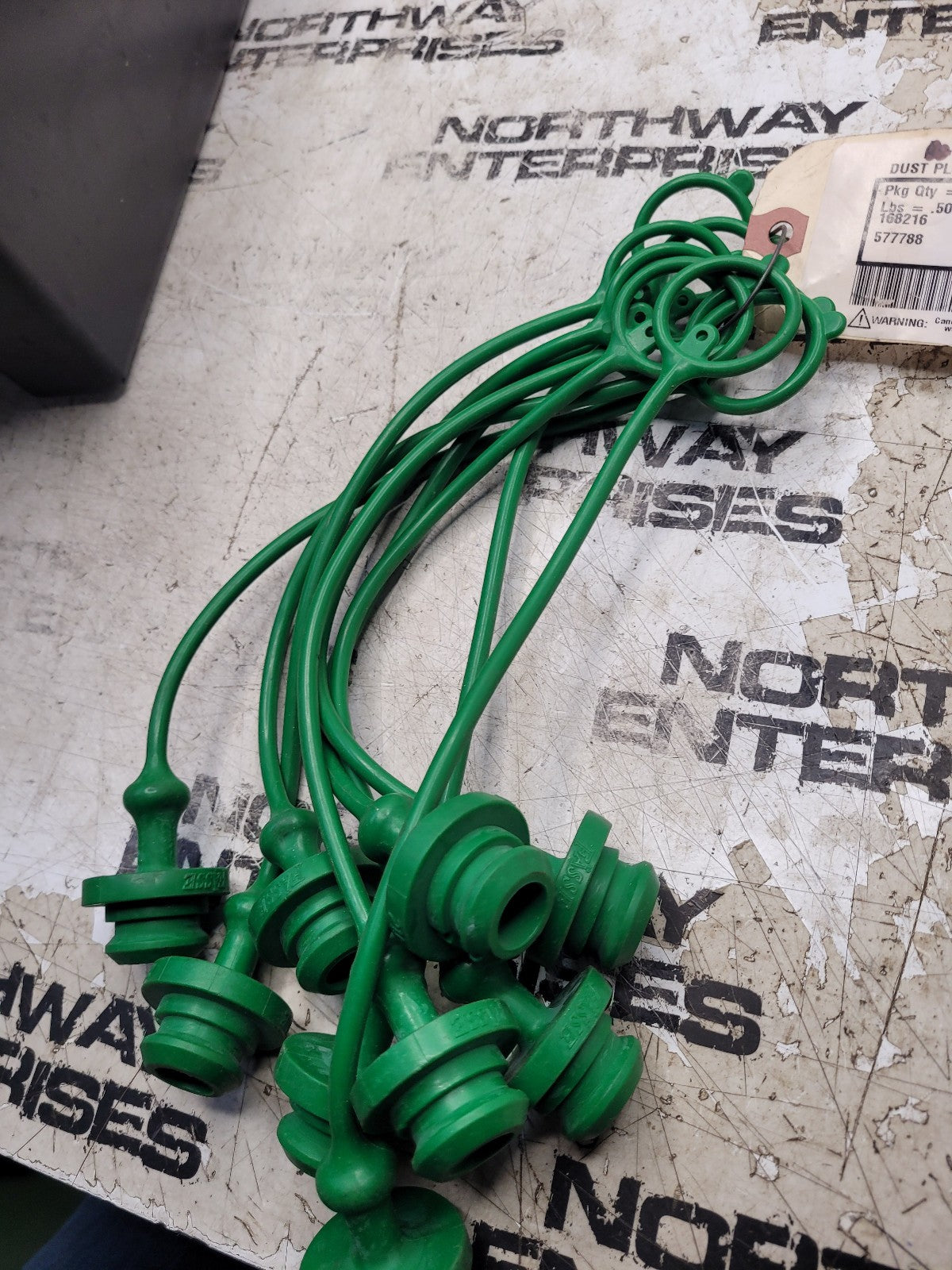 New P211010 Lot of 9 Caps 1/2 Dust Plug