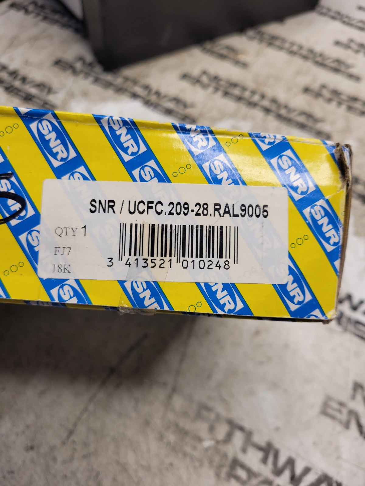 New SNR Bearing UCFC-209-28 RAL 9005 1 3/4" Round Flanged Mounted Bearings