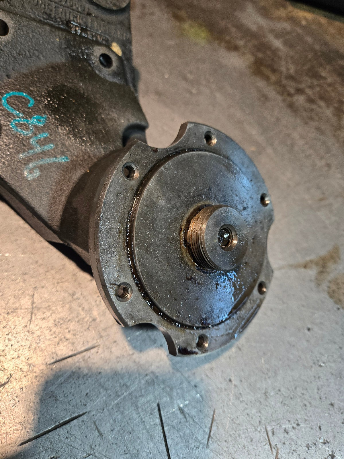 3949700 Cummins 3500 5.9L 6.7 fan hub mount pulley bracket dodge 04-09 5086744AA